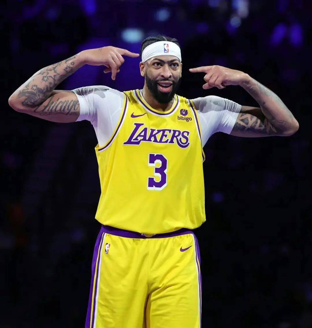 爱游戏-重返赛场引发热议！，浓眉哥在IG比赛中败北引发球迷热议的简单介绍-爱游戏