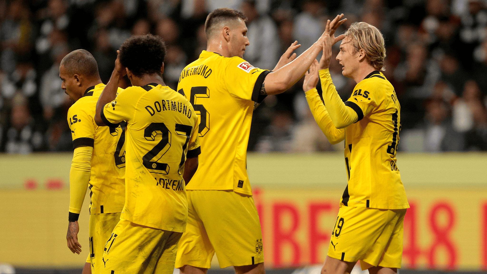 爱游戏体育APP下载-今夜夏洛特黄蜂绝杀压哨：德国杯节点到来，话题不断，控场能力受关注-爱游戏体育APP下载